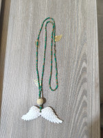 Collier diffuseur en plâtre en forme d'ailes d'ange qui peut être accroché, chaine verte à feuilles dorées!